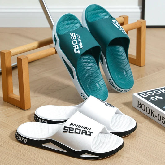 Ang mga tsinelas para sa mga lalaki ay maaaring magsuot ng panlabas sa tag-araw. Usong banyo, banyo, non-skid home, indoor, at home sandals para sa mga lalaki